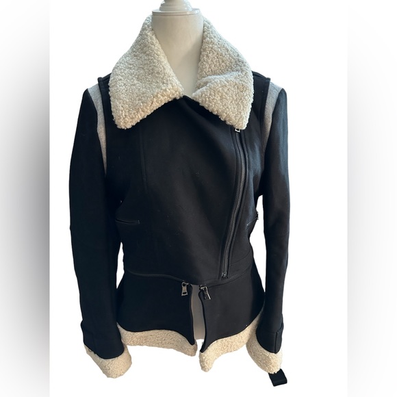 BCBGMaxAzria Jackets & Blazers - ❄️ BCBG Faux Fur Lined Jacket polyester, wool and cotton Black Med